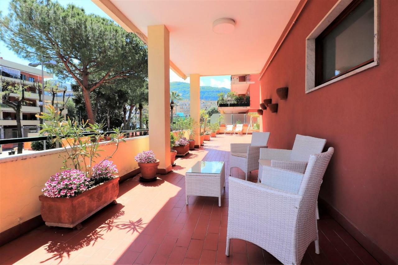 La Terrazza Parco Lauro Apartment Sorrento Eksteriør billede